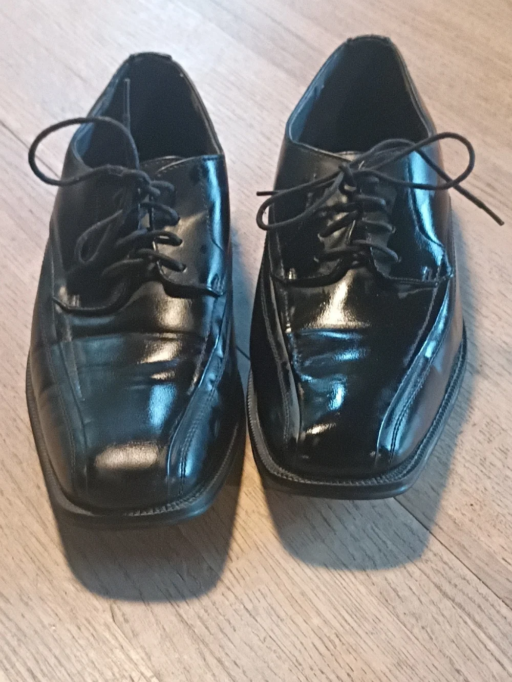 Men's Black Lace-Up Derby Shoes - Polished Dress Oxfords